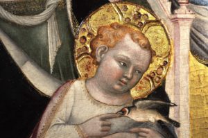 particolare della figura di Gesù Bambino dopo il restauro 