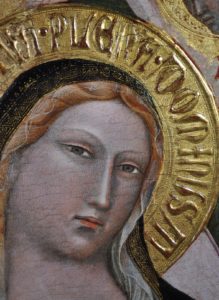  particolare del volto della Vergine dopo il restauro