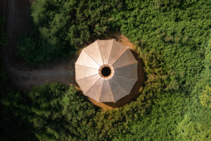 Michele De Lucchi e Mariangela Gualtieri_Nella terra il cielo_2025_OCA Oasy Contemporary Art_©MattiaMarasco